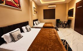 Jhankar Home Stay